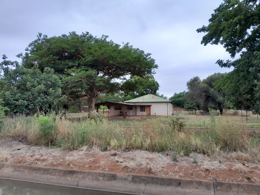 Commercial Property for Sale in Zeerust North West